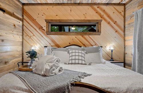 King Suite! Hot Tub, Arcade Games, L2 EV, Fire Pit, Kids Playset, Ping Pong, Dog Friendly - Foto 36