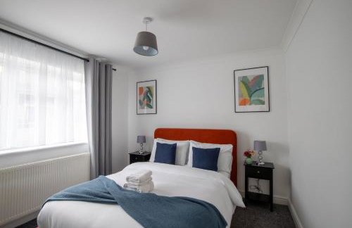 Modern Detached 4-Bedroom 2-Bath Home, Guildford - Foto 15