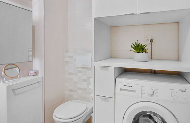 Attic Studio near Carol Park - Foto 19