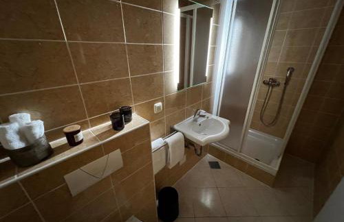 Kavajin Rooms - Foto 15