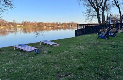 Waterfront Home with Arcade, MassageChair, Firepit, Infinity Game Table - Foto 19