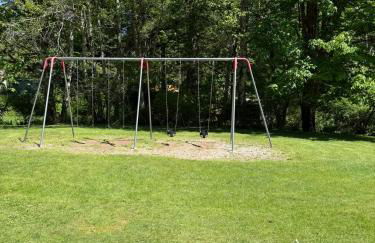 Cabin Minutes to Mt Rainier - EV, HotTub, 2 Queen and Twin - Photo 61