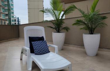 Apto vista mar com 3 quartos e churrasqueira, 4 min praia - Foto 1