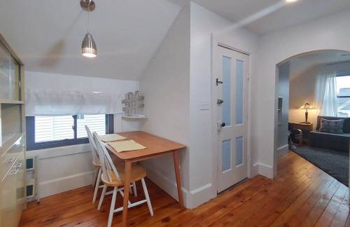 Historic w/deck, king bed & air by Lake Michigan - Foto 18