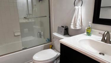 Cozy room and kitchen living room 7 minutes to IAD and DC area - Foto 4