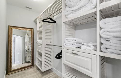 Modern Luxury Retreat in Naples - Photo 66