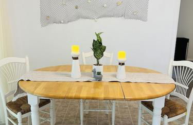 House of Shells, beautiful garden, fenced yard, dog friendly, fire pit! - Foto 7