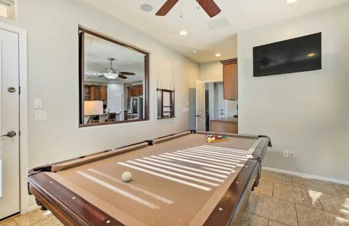 Game Room, Serene Backyard! Luxe Goodyear Home - Foto 16
