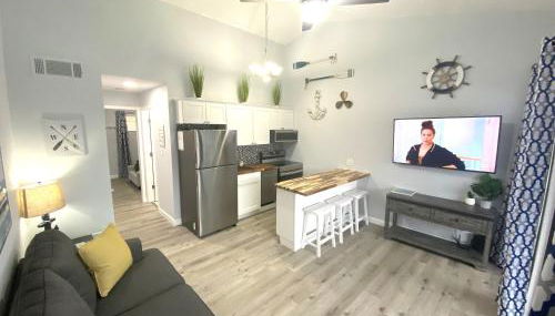 B Lakefront! Remodeled, Boat Slip, Patio Views, Pool, Boat Ramp, WIFI - Foto 2