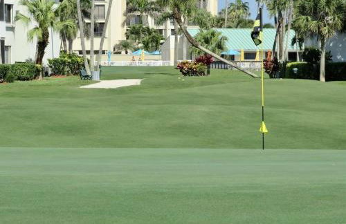 Beachfront paradise Ocean Village Golf Tennis Several heated pools Tiki bar Pickleball insite sports bar and restaurant and much more - Foto 33