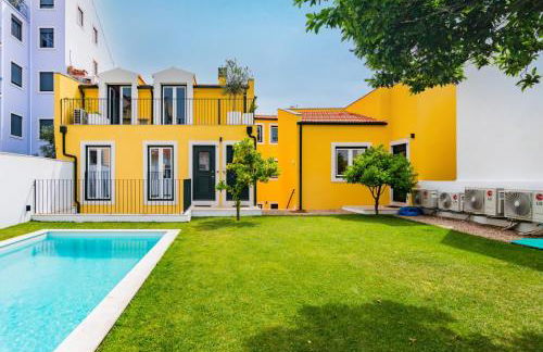 Lapa Getaway Studio with Swimming Pool - Photo 27