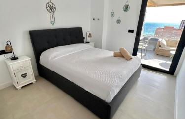 Apartamento H&M con Padel, Piscina y vistas al mar - Photo 20