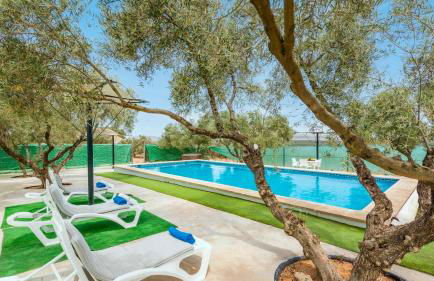 Cortijo La Torca Fuente de Piedra by Ruralidays - Foto 1