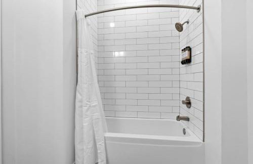 CRWU CLE Clinic , Walk UH CWRU , Gym WD Parking - Foto 16