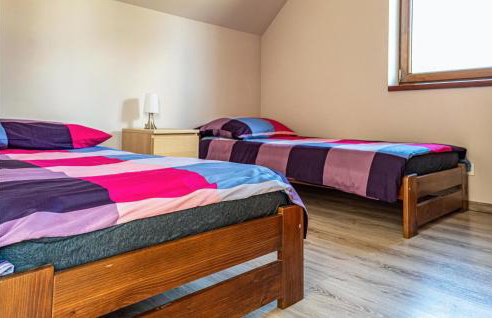 2 Bedroom Amazing Home In Ploskinia - Foto 18