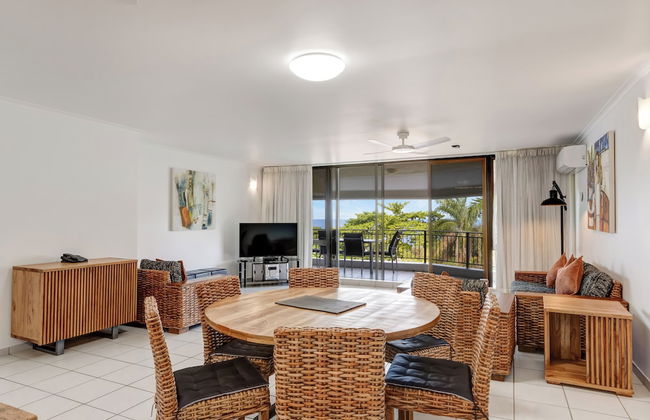 Roydon Beachfront Apartments - Photo 26