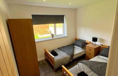 Modern Bungalow - Holiday or Contractors - Driveway Parking - Photo 10