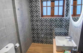 KRISSAIA SEASIDE SUITES - Photo 22