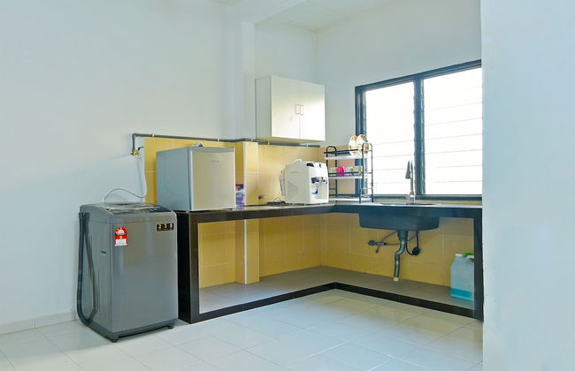 OYO 90493 JL Homestay - Foto 27