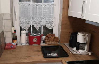 FH-Ostfrieslandtraum-mit-Wintergarten-und-eingezaeuntem-Grundstueck - Foto 10