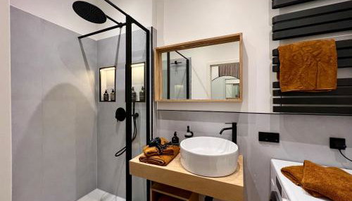 EDLER WOHNRAUM Luxuriöses Studio im Zentrum mit Balkon, Kaffeevollautomat, Klima & Parkplatz - Foto 5, towels, Shower