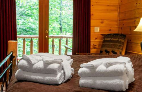 A Creek Runs Thru It - Secluded Waterfront Cabin - Foto 33