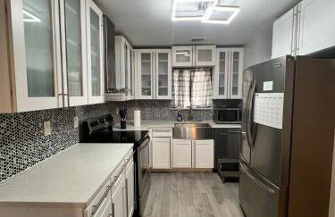 Furnished 3-Bedroom in Massapequa - Foto 1