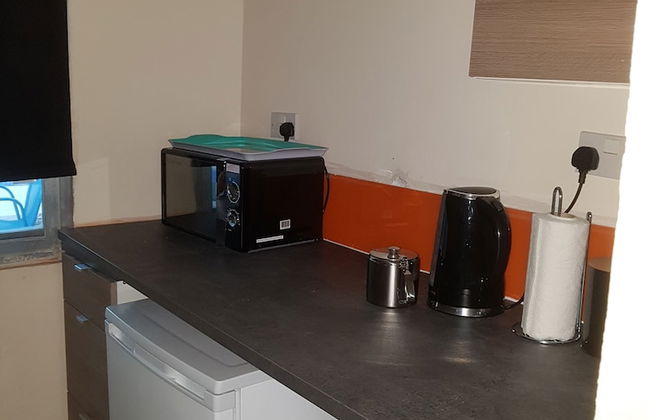 Camara Gardens Apartments with Pool - Photo 3