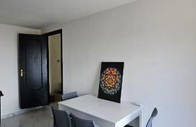 Modern Hillside Retreat with Panoramic Views - Foto 39