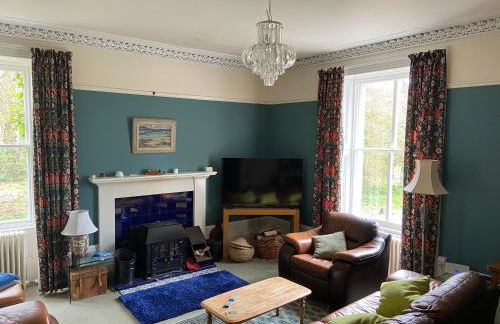 Beautiful Listed Mansion with incredible woodland views - Photo 30