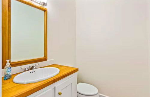 Riverfront Retreat: Sauna, Private Forest, 6 Falls - Foto 21