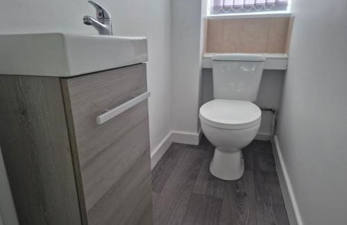 5 bedroom house - Cheshire Oaks - Foto 17