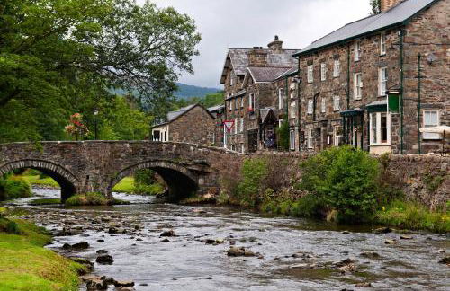 The North Wales Gathering - Sleeps Up To 16 - Photo 13