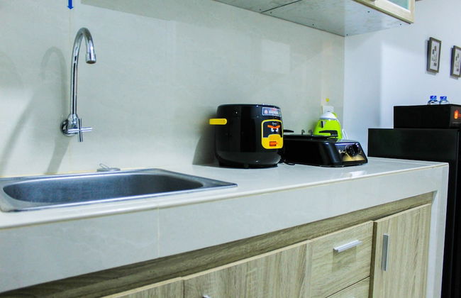 Modern and Comfortable Studio Springwood Apartment - Photo 13