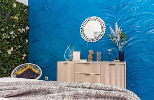 Spacious Apartment Center - Photo 15