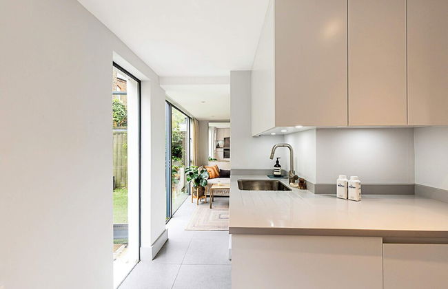 Renovated Historic Home & Garden in City Enclave - Foto 9