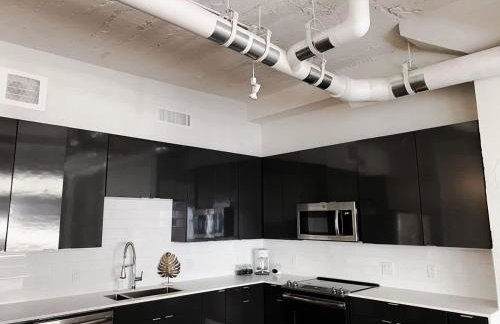 Moss & Oak - King Bed - Grand Piano - TOP FLOOR - Foto 18