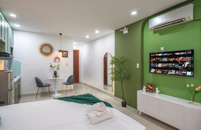 SAZI Church View Home - Free Nails/HairWash - Photo 30