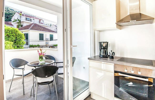 Luxury Apartment With Private Balcony in Quiet Area - Foto 12