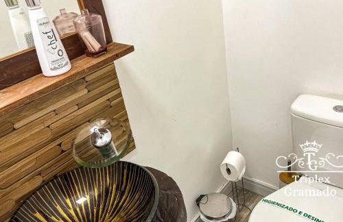 Casa Triplex com 03 Suítes, Cond no Centro Gramado - Foto 12