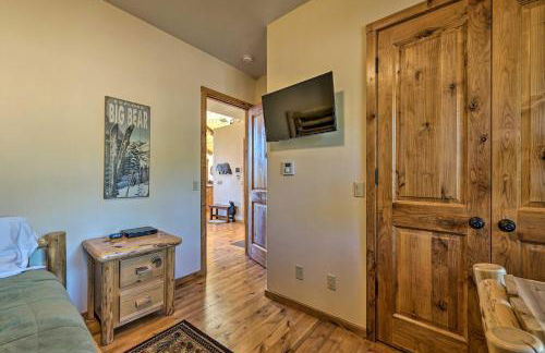 4 Mi to Snow Summit Cabin with Mtn Views and Decks - Foto 27