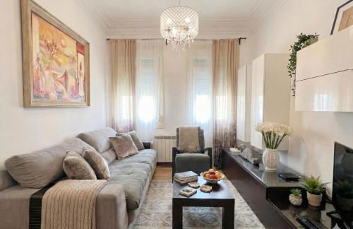 Céntrico Apartamento con parking - Foto 1