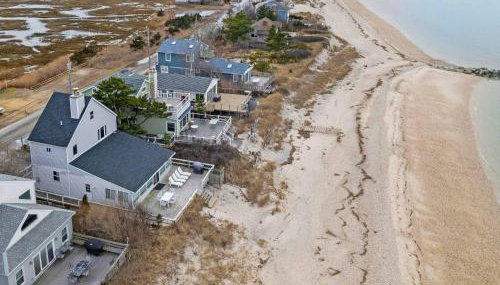 Soundview Beach House: 4BR,Panoramic Views 1.5hrsNYC - Foto 1