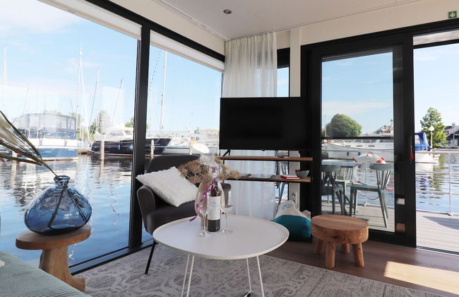 Houseboat in Lemmer With Harbor Views - Foto 21