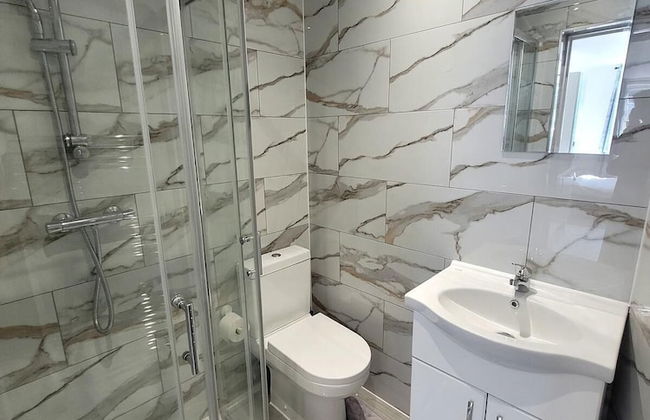 Tranquil Studio Retreat With Free Parking - Photo 6