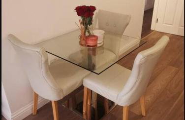 Spacious 2BDR Apartment, WIFI+ Great TV - Foto 10