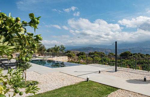 Villa Recluso-3 bd luxury country villa, huge heated pool with hydromassage, individual bbq & large yard, mountain view - Photo 42