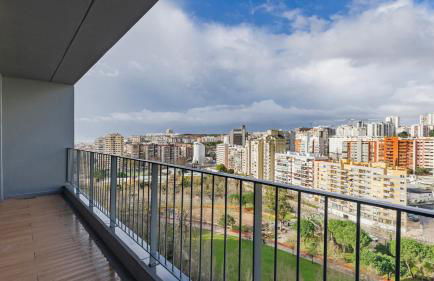 Gorgeous Apartment with City View by LovelyStay - Foto 12