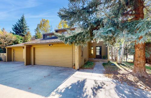 Remodeled Mountain-View Escape - Foto 25