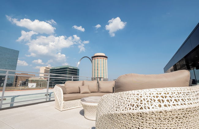 Ballpark Luxury Loft Steps from Arch - Photo 23